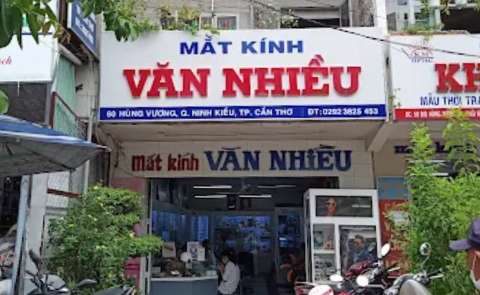 Văn Nhiều