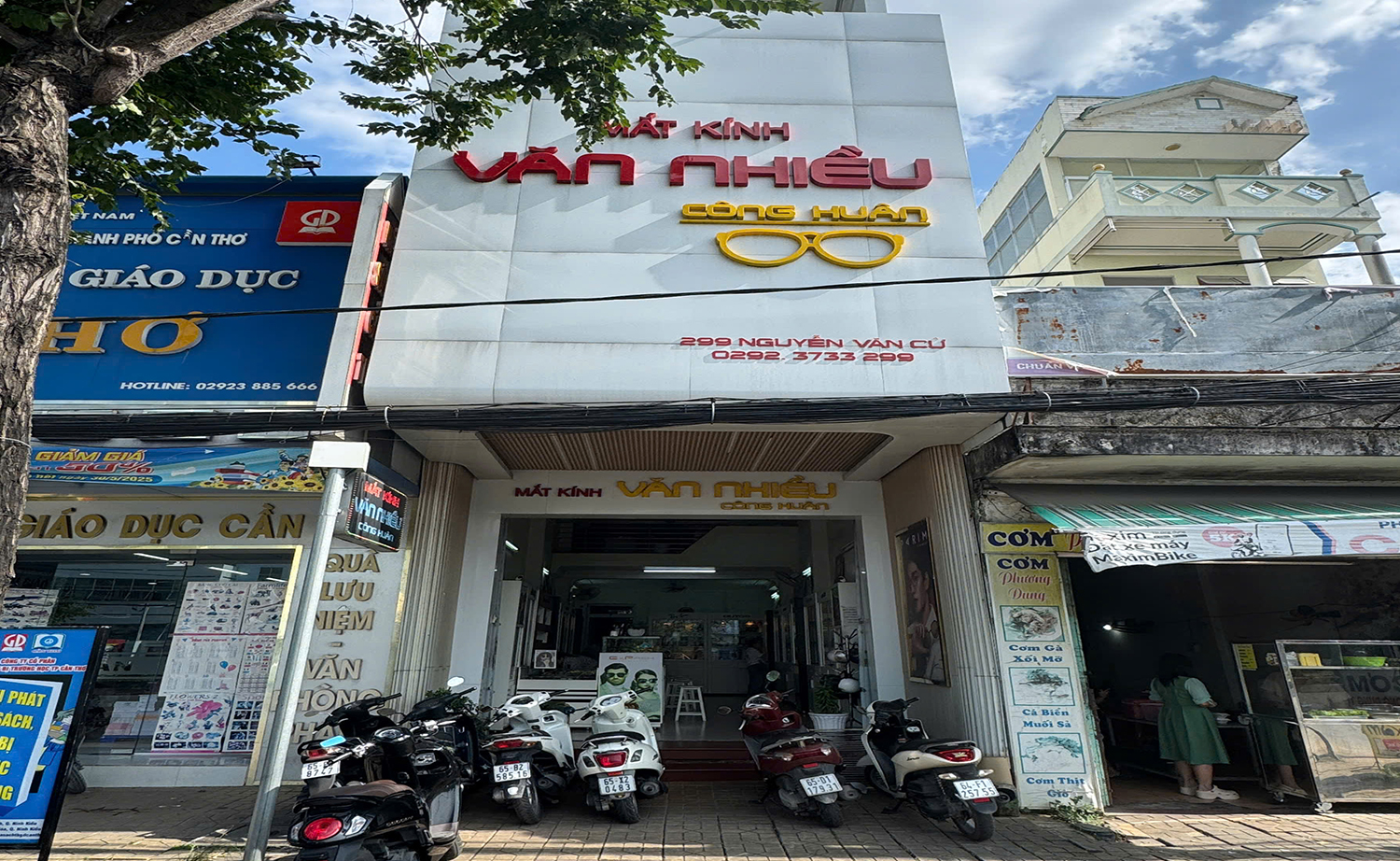 Văn Nhiều-Công Huân